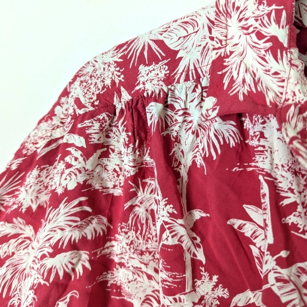 American Eagle Hawaiian Red & White Viscose Button Down Tied Crop Blouse Top - Picture 4 of 8